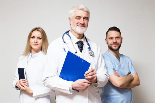 Врачи 